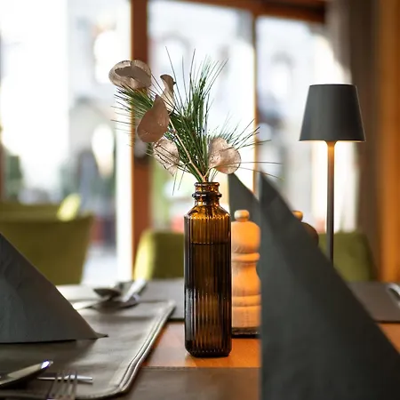 ホテル Tennenwirt