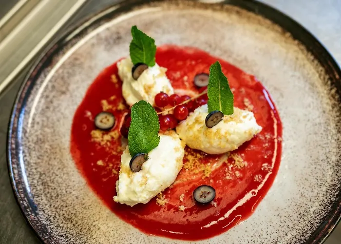 ホテル Tennenwirt