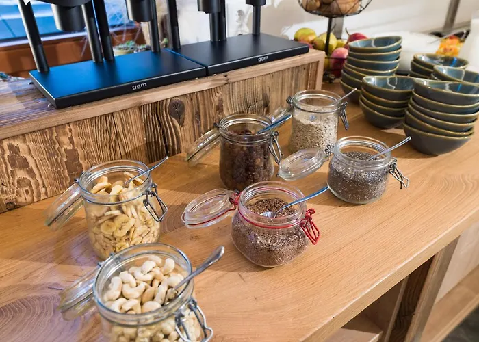 ホテル Tennenwirt 3*